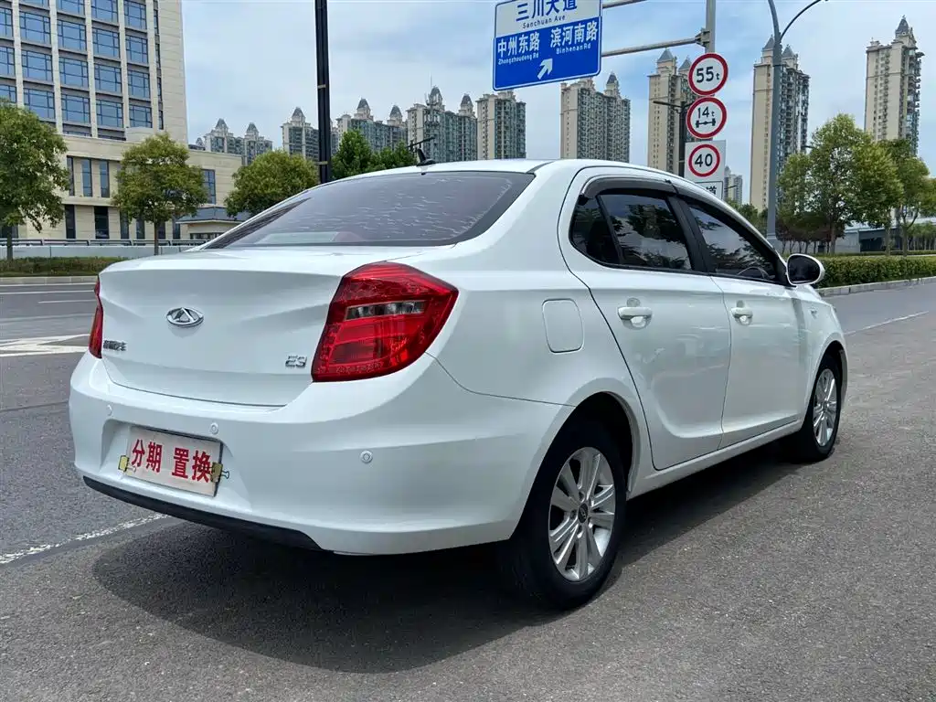 Chery E3 2015 — фото 12