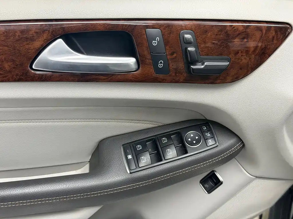 Mercedes-Benz M-Class 2014 — фото 19