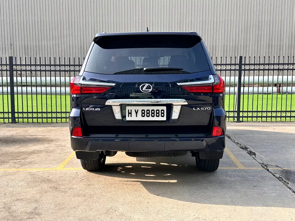 Lexus LX 2016 — фото 6