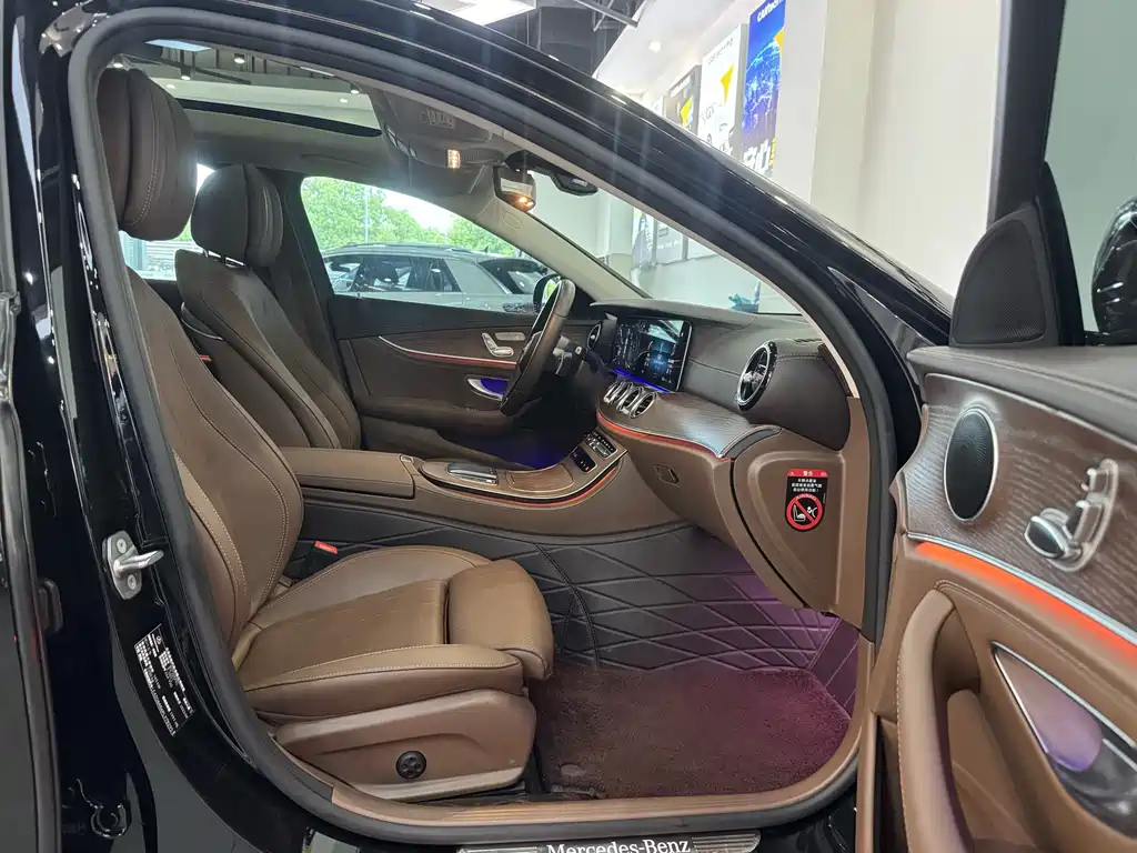 Mercedes-Benz E-Class 2023 — фото 21