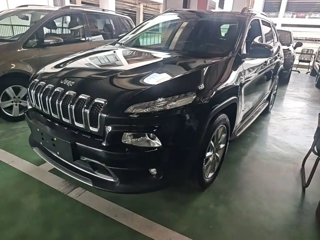 Jeep Cherokee 2015 — фото 2