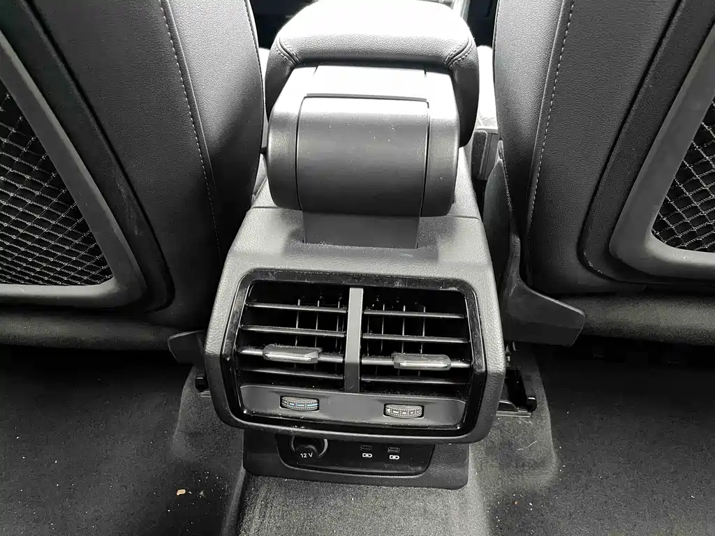 Audi Q3 Sportback 2022 — фото 16