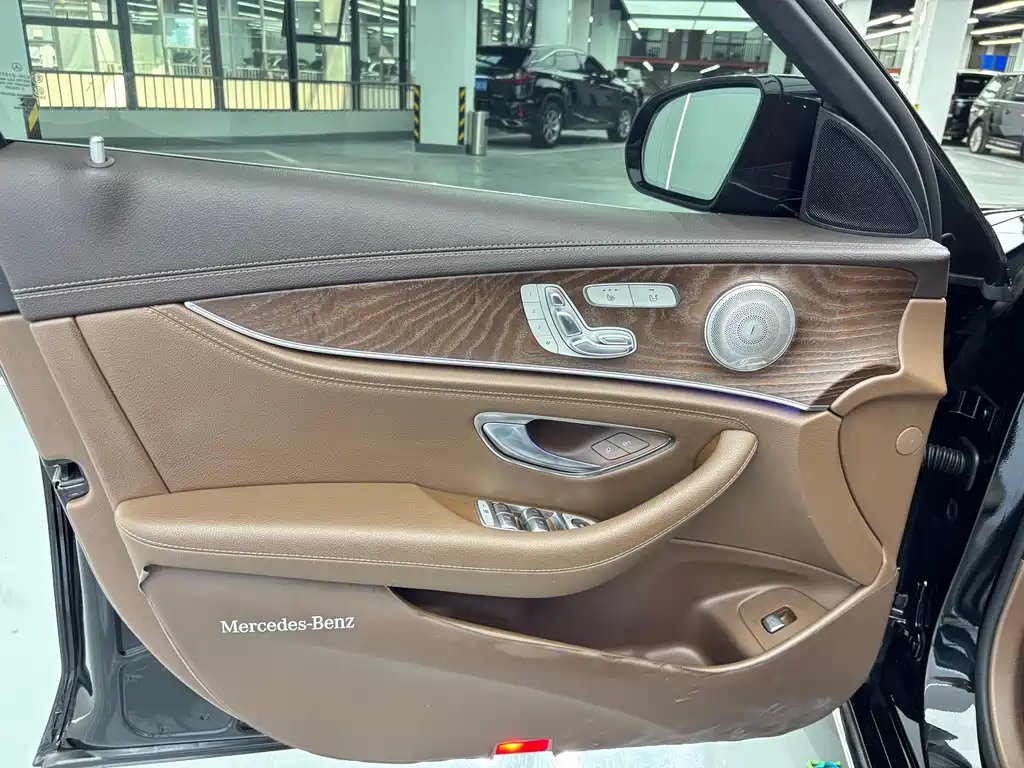 Mercedes-Benz E-Class 2020 — фото 6