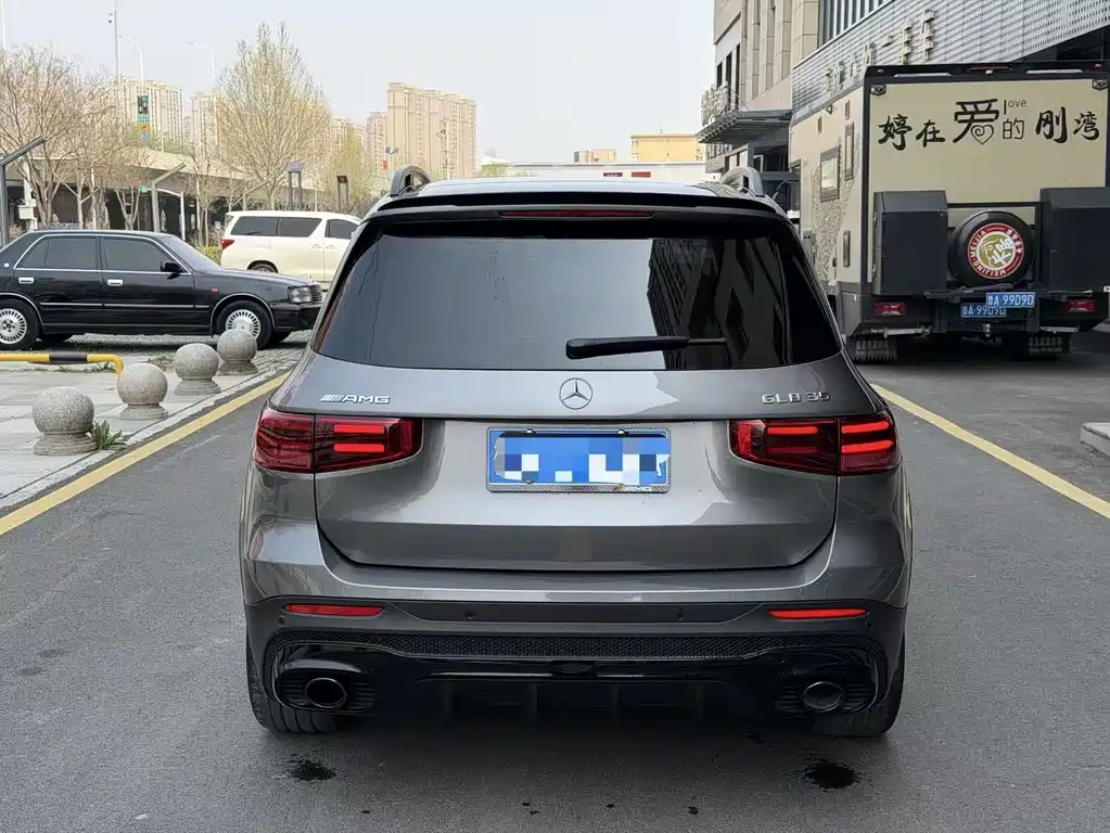 Mercedes-Benz GLB AMG 2025 — фото 5