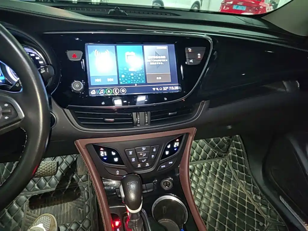 Buick Envision Plus 2021 — фото 20