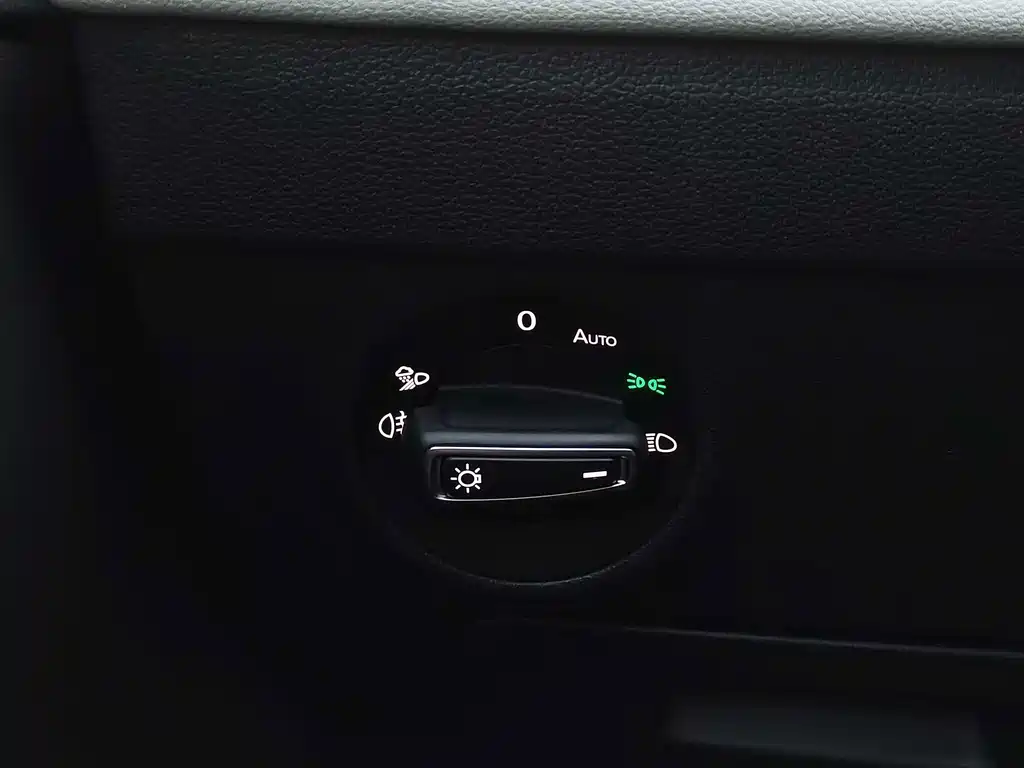 Volkswagen Tiguan L 2022 — фото 15