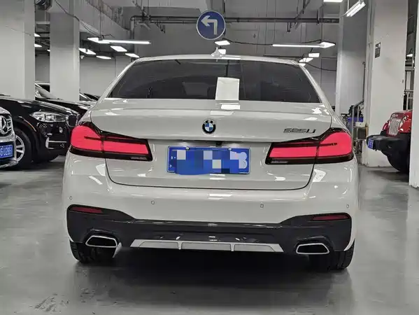 BMW 5 Series 2022