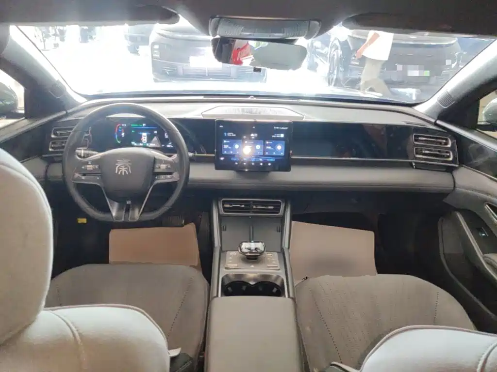 BYD Qin L 2025 — фото 10