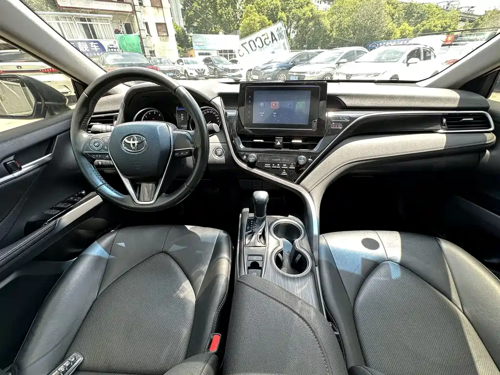 Toyota Camry 2024 — фото 14