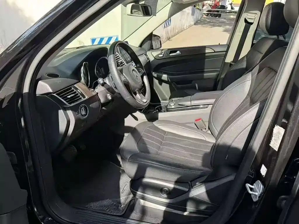 Mercedes-Benz GLE 2018 — фото 13