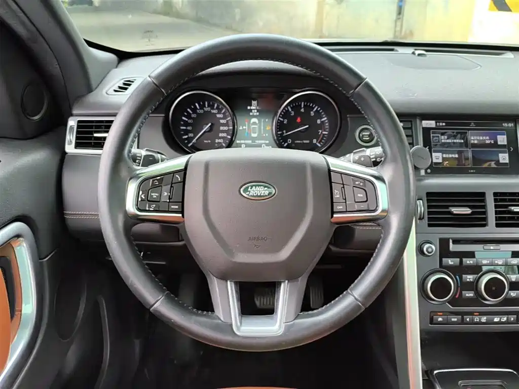 Land Rover Discovery Sport 2015 — фото 17