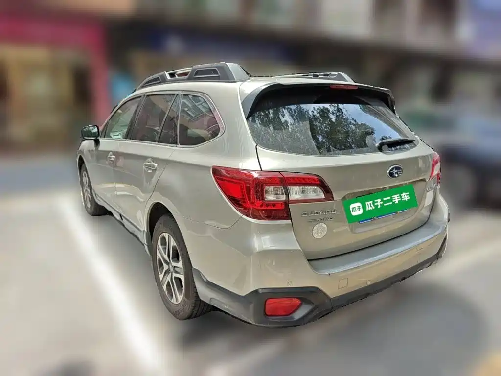 Subaru Outback 2018 — фото 4