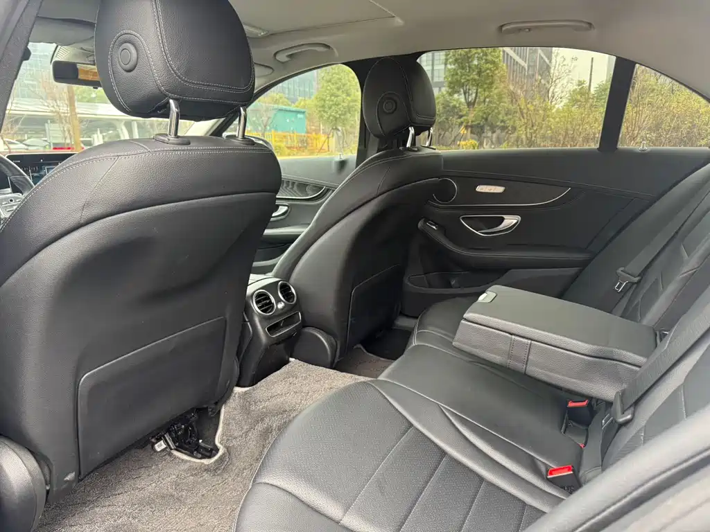 Mercedes-Benz C-Class 2020 — фото 13