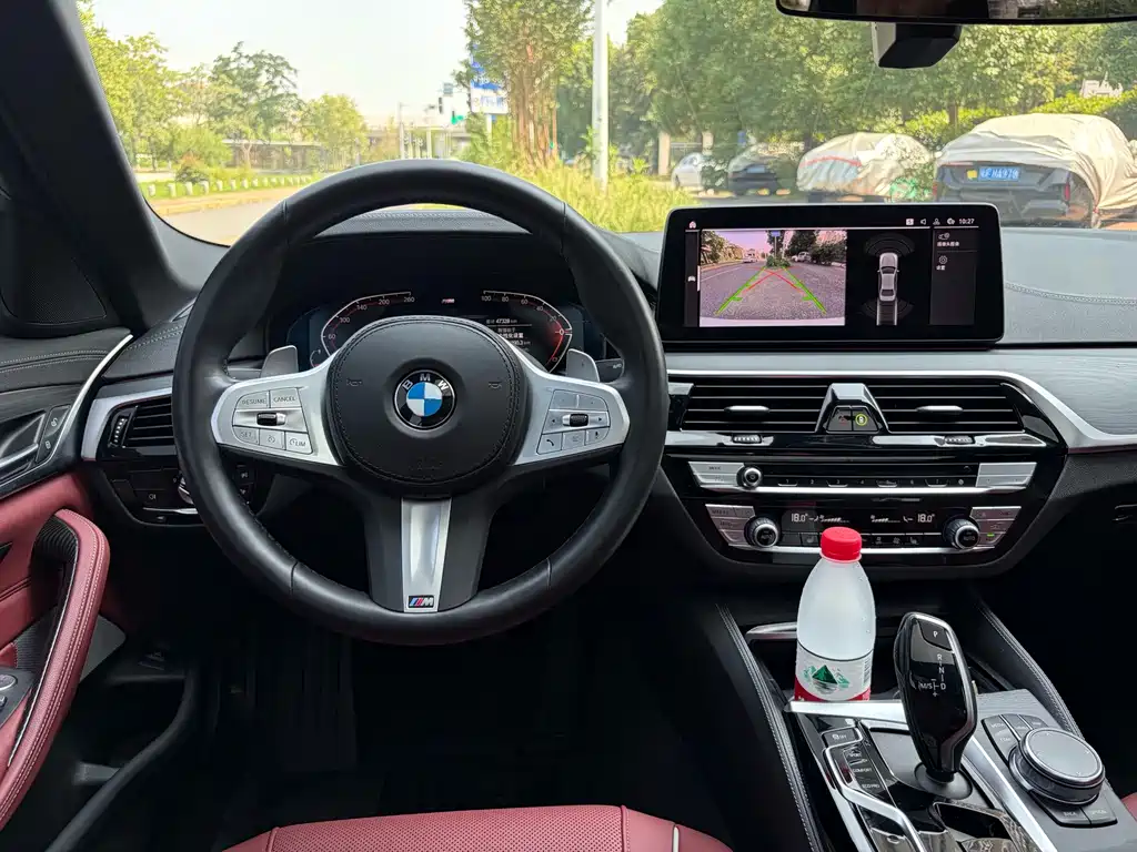 BMW 5 Series 2023 — фото 10