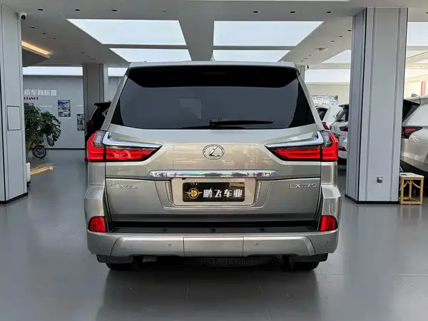 Lexus LX 2019