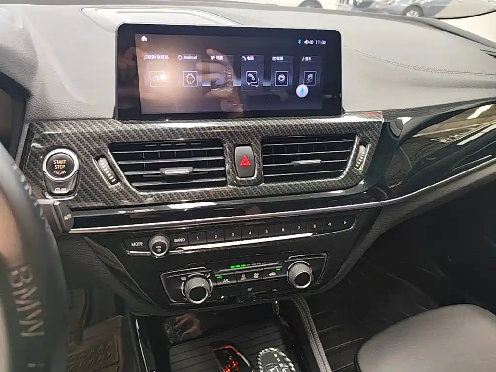 BMW 1 Series 2018 — фото 13