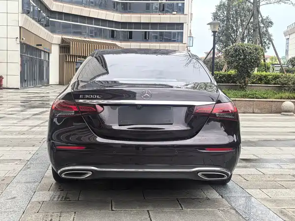 Mercedes-Benz E-Class 2021