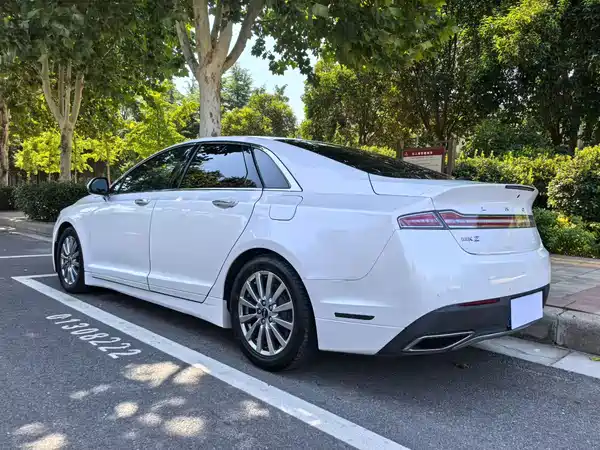 Lincoln MKZ 2018