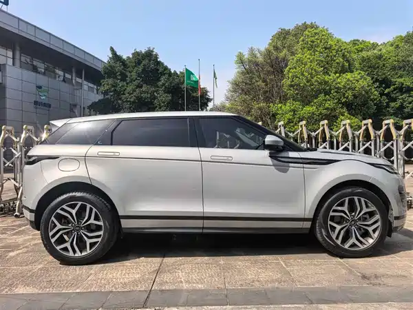 Land Rover Range Rover Evoque 2024