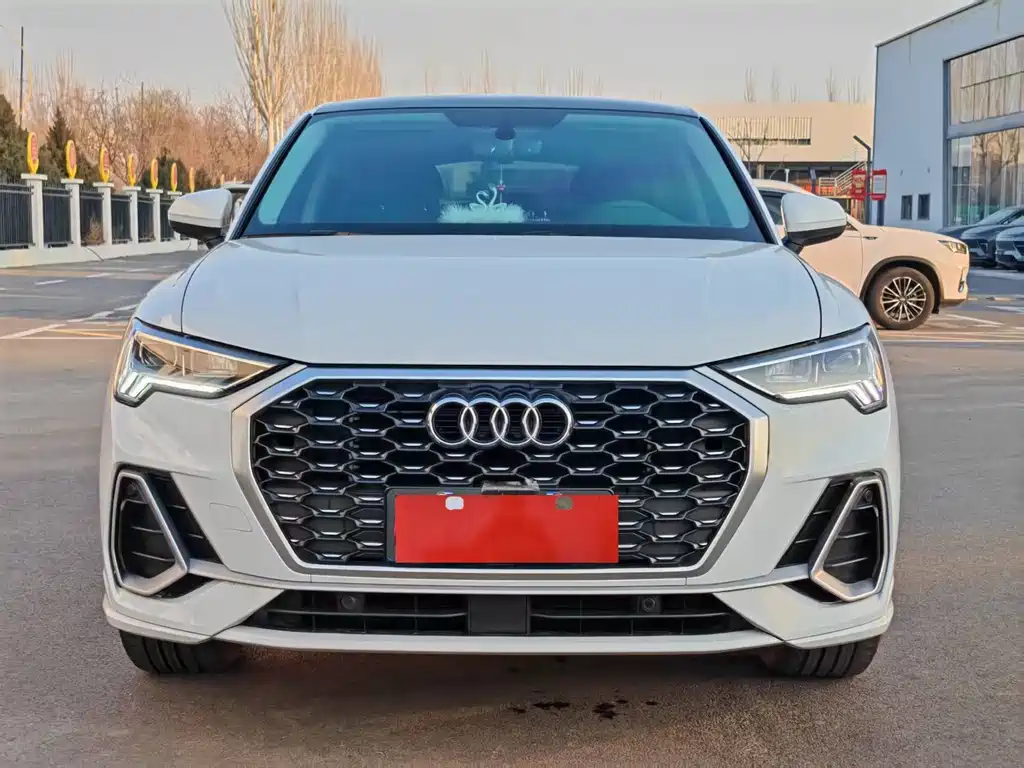 Audi Q3 Sportback 2021 — фото 2