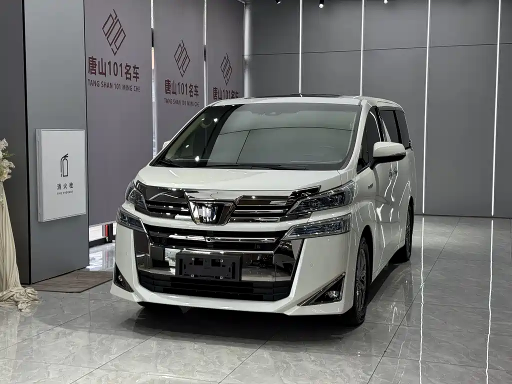 Toyota Vellfire 2022 — фото 1