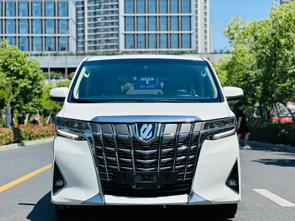 Toyota Alphard 2019 — фото 2