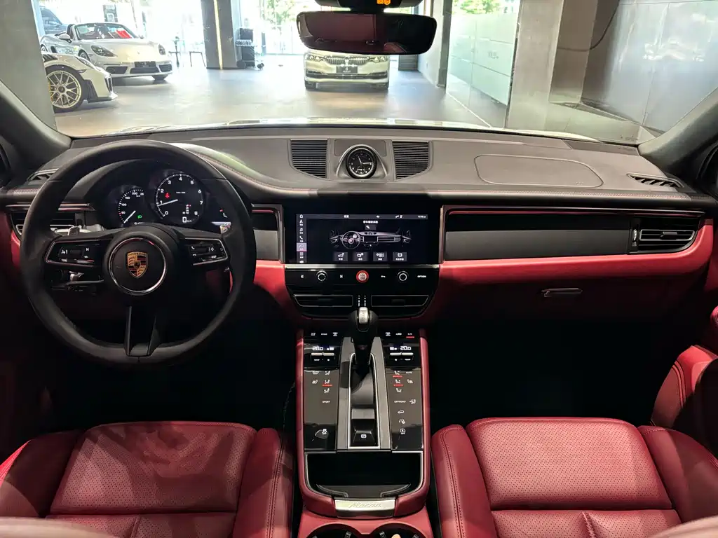 Porsche Macan 2022 — фото 13