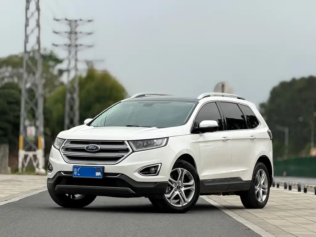 Ford Edge 2019 — фото 1