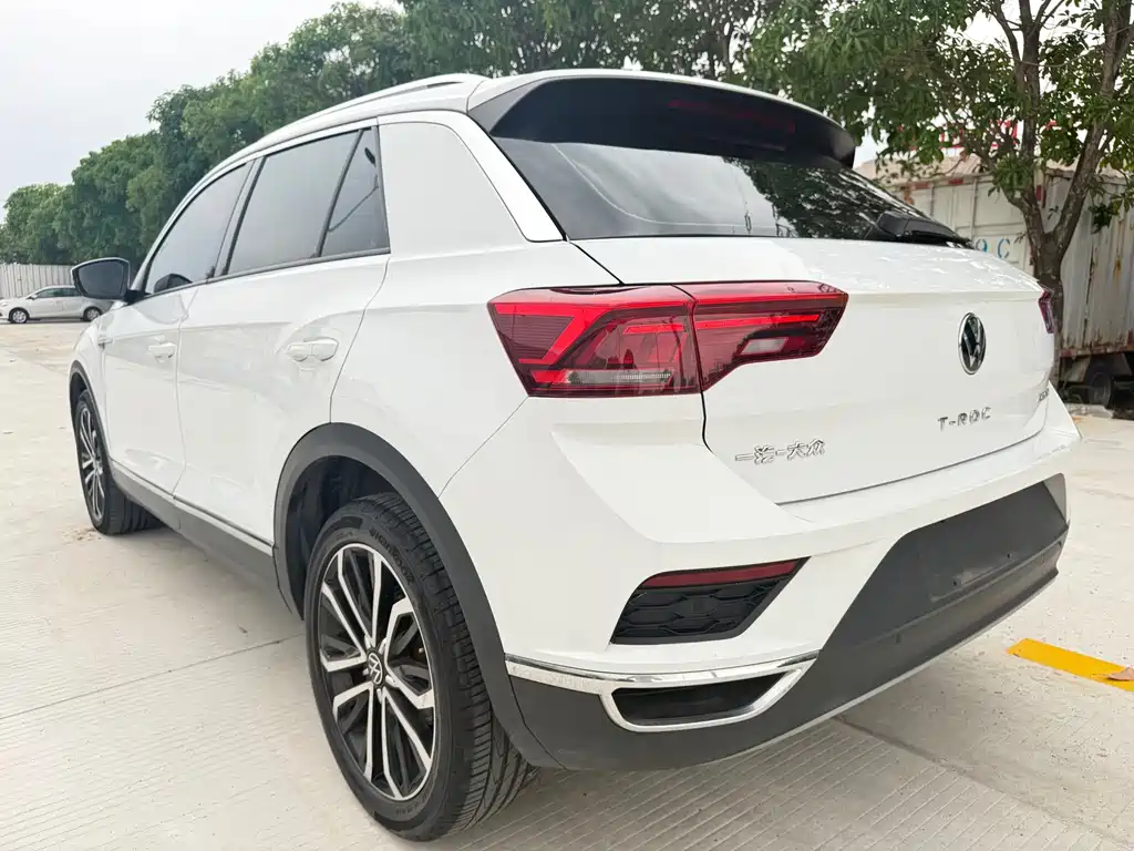 Volkswagen T-Roc 2021 — фото 4