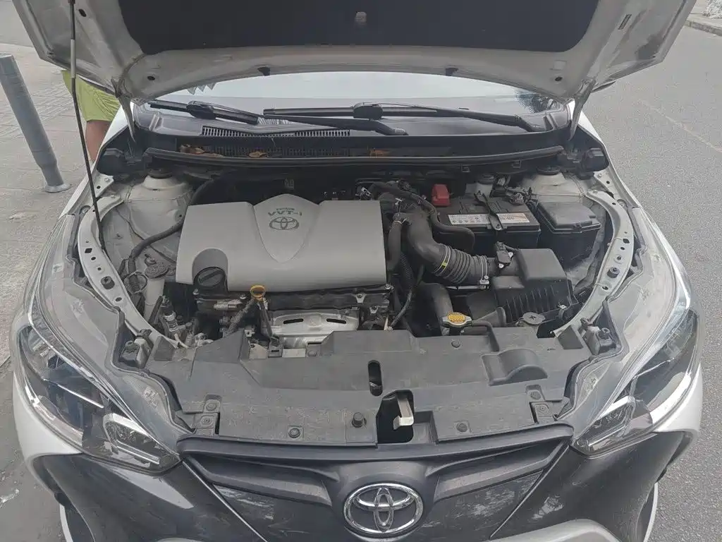 Toyota Yaris L 2018 — фото 11