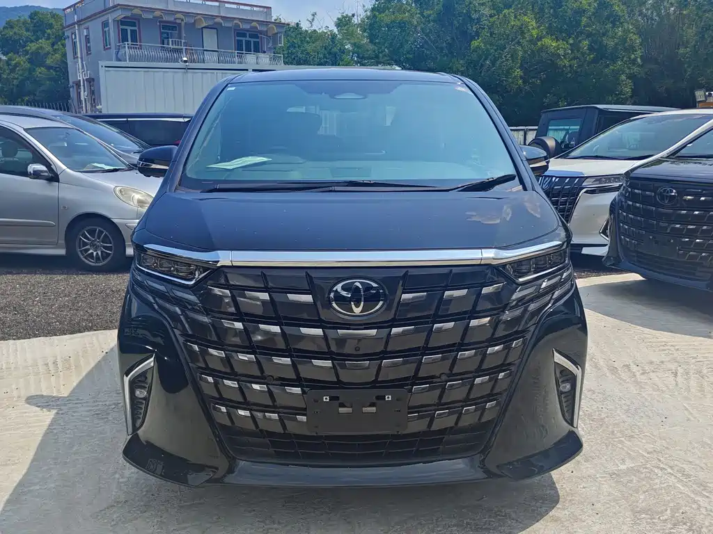 Toyota Alphard 2025 — фото 2