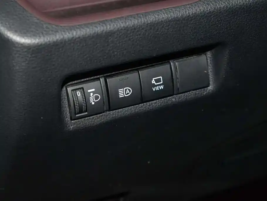 Toyota RAV4 2019 — фото 10