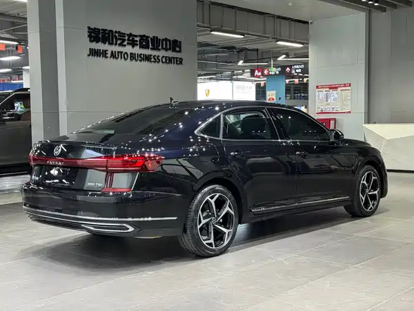 Volkswagen Passat 2024