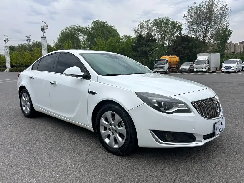 Buick Regal 2015 — фото 1