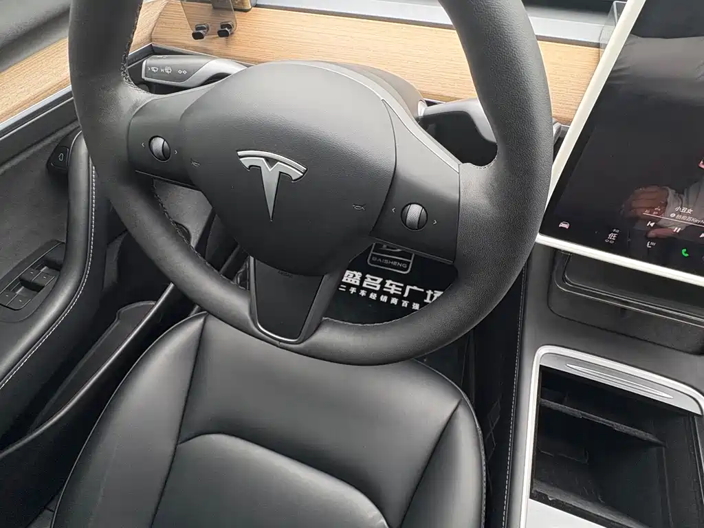 Tesla Model 3 2023 — фото 9