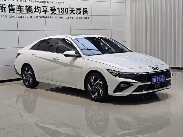 Hyundai Elantra 2023