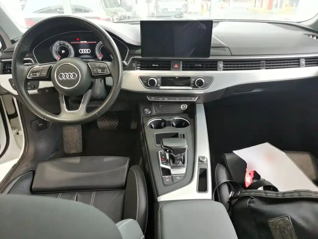 Audi A4L 2023 — фото 14