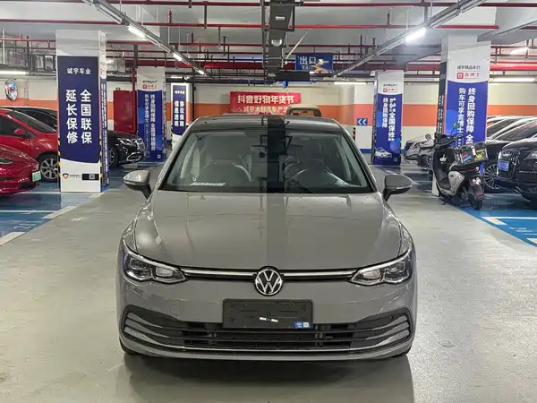 Volkswagen Golf 2024