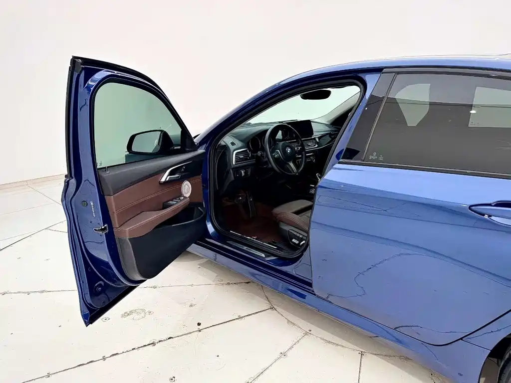 BMW 1 Series 2023 — фото 13