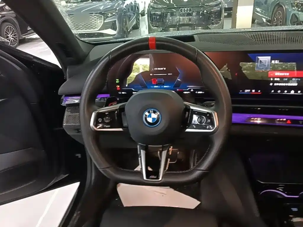 BMW i5 M60 2024 — фото 11