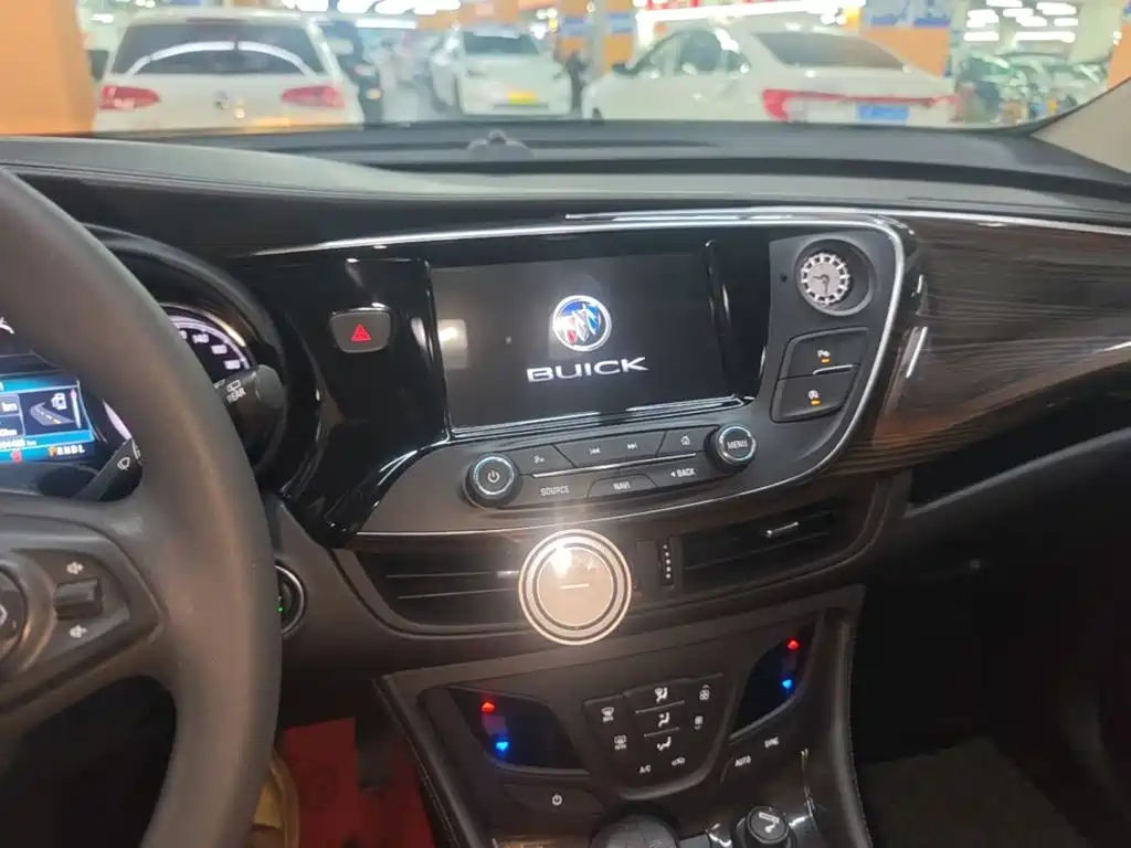 Buick Envision Plus 2019 — фото 9