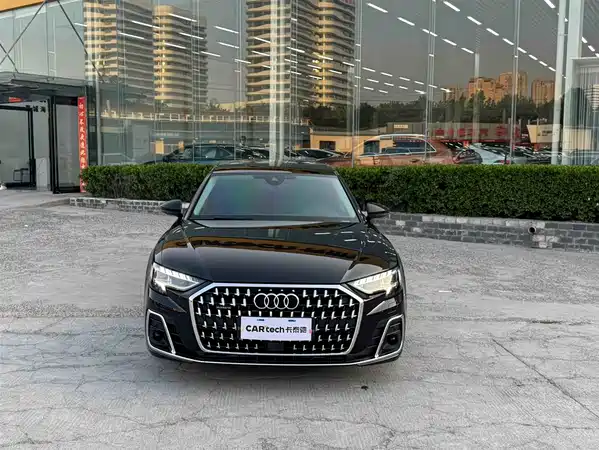 Audi A8 2025