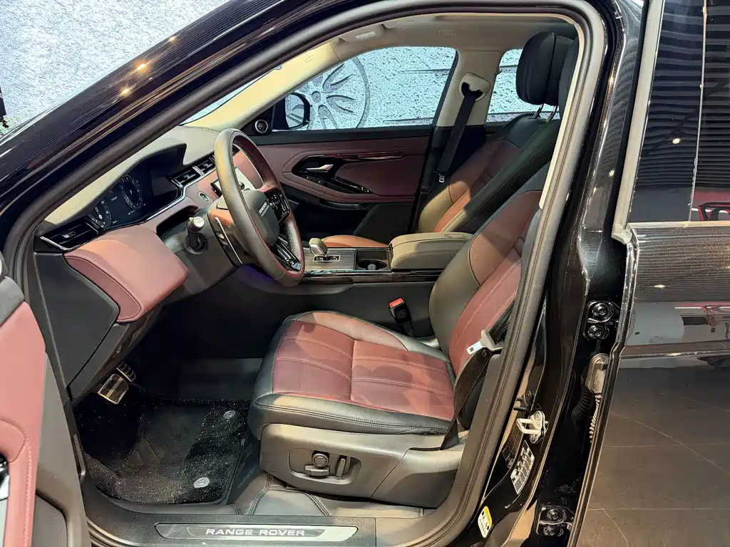 Land Rover Evoque 2024