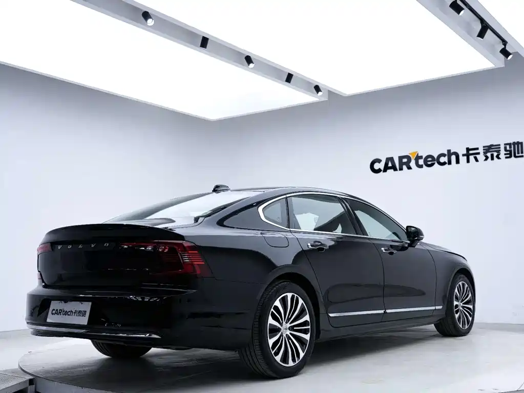 Volvo S90 2023 — фото 14