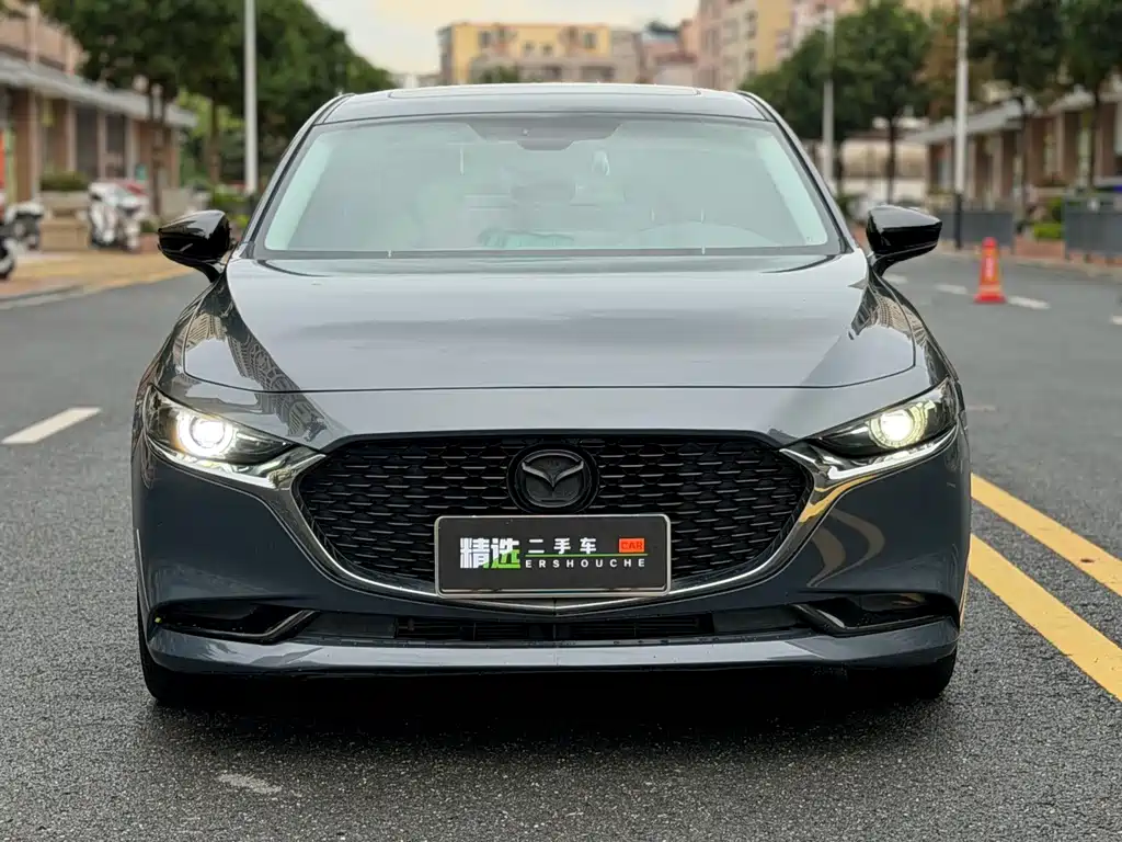 Mazda 3 Axela 2022
