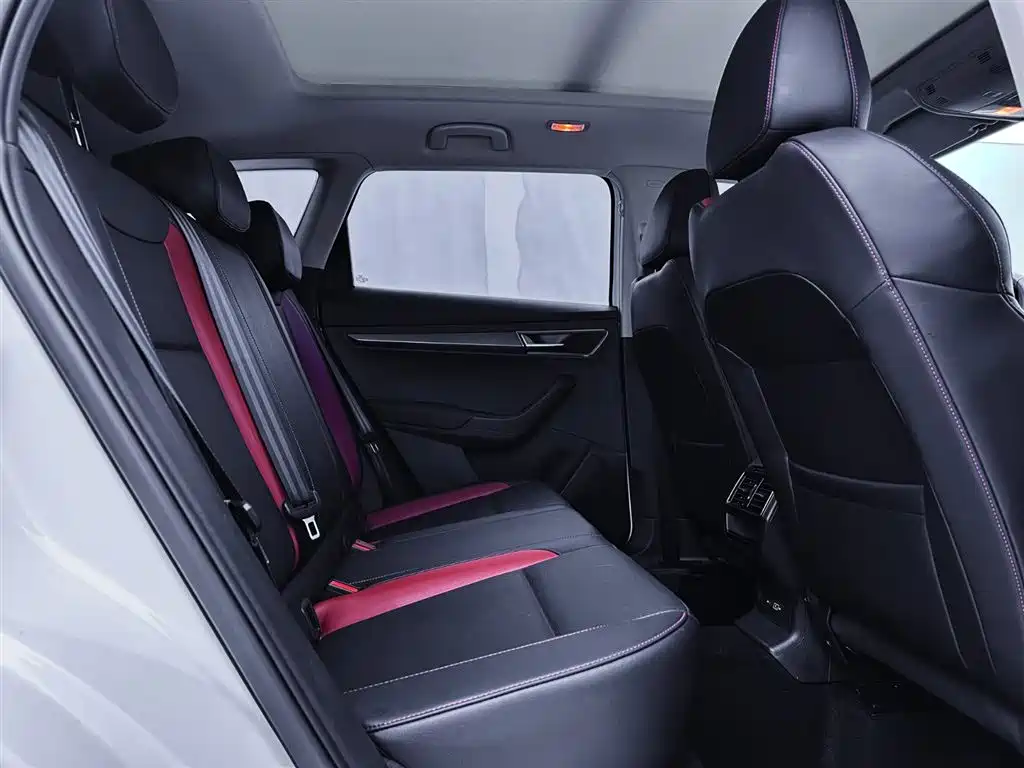 Skoda Karoq 2024 — фото 14