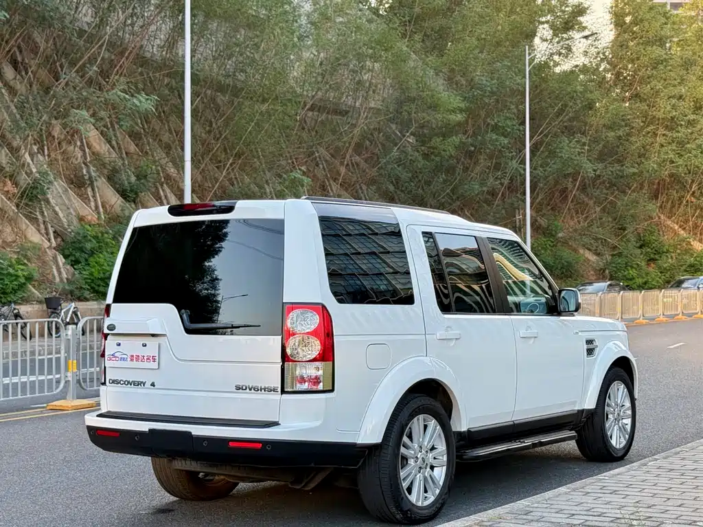 Land Rover Discovery 2011 — фото 4
