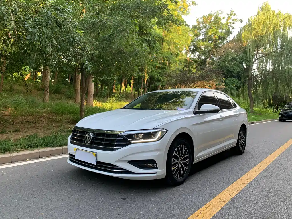 Volkswagen Sagitar 2019