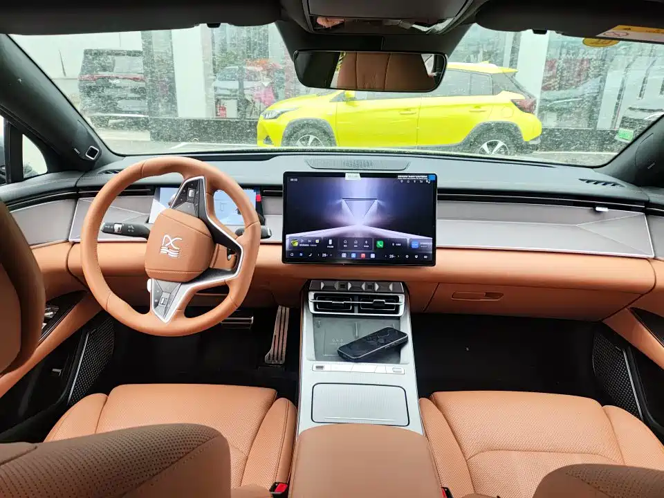 BYD Han L 2025