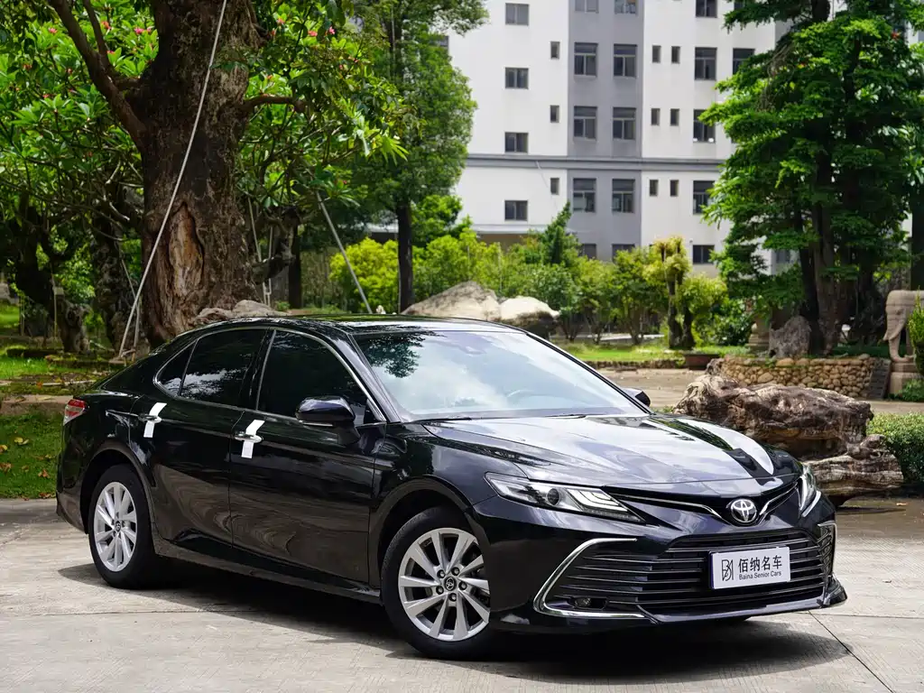 Toyota Camry 2021